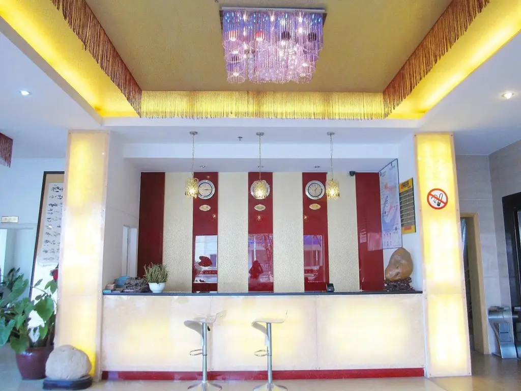Hezhou E-age Hotel — фото 1