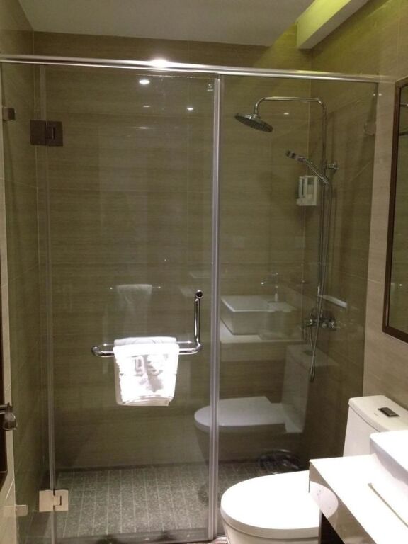 Наньтун: Yiting Si ji Hotel Nantong Gongnong North Road