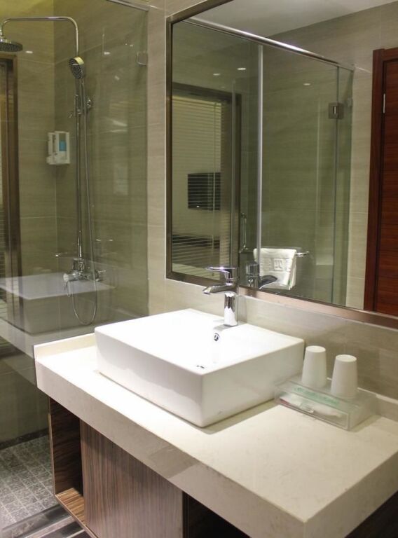 Наньтун: Yiting Si ji Hotel Nantong Gongnong North Road