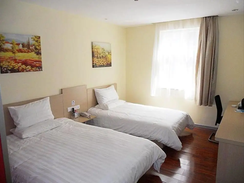 Лючжоу: Hanting Express Liuzhou Bayi Road