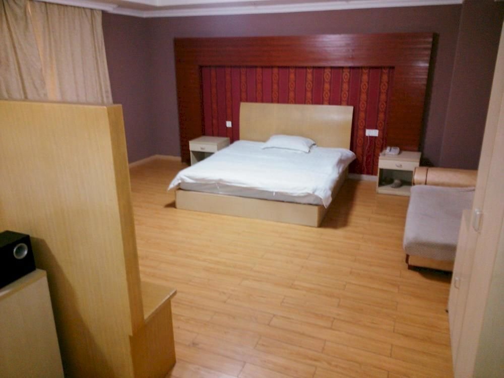 Хучжоу: Nanxun Jinchen Business Hotel