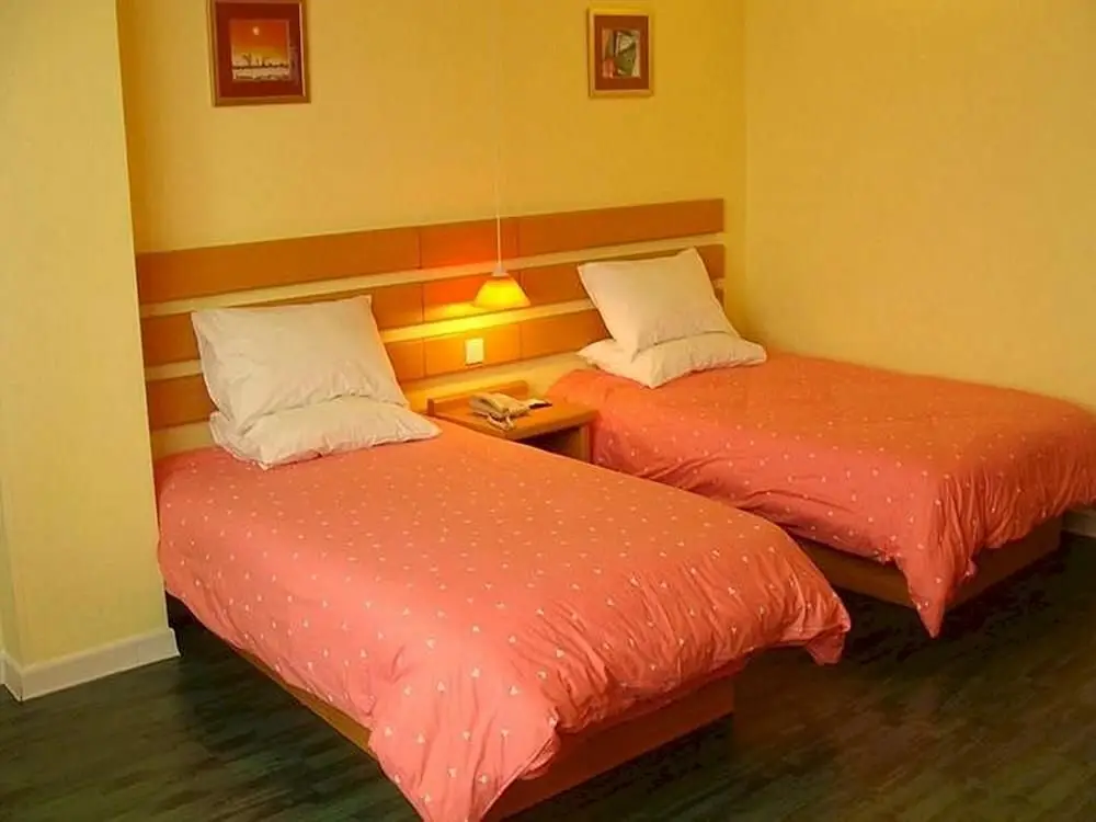 Шанхай: Home Inn Shanghai Xinzhuang Metro Station North Square Minhang District Executive Centre Miaojing Road