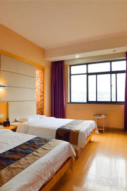 Сяньнин: Xianning Jia Yuan Business Hotel