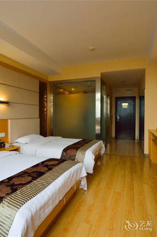 Сяньнин: Xianning Jia Yuan Business Hotel