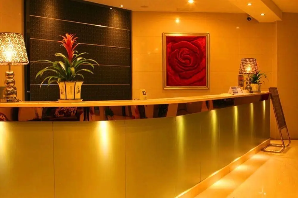Чэнду: Chengdu Pinyi Minsheng Holiday Hotel