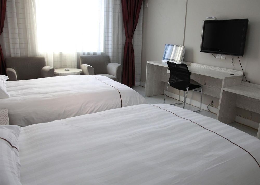 Huzhou Youyou Holiday Hotel — фото 1