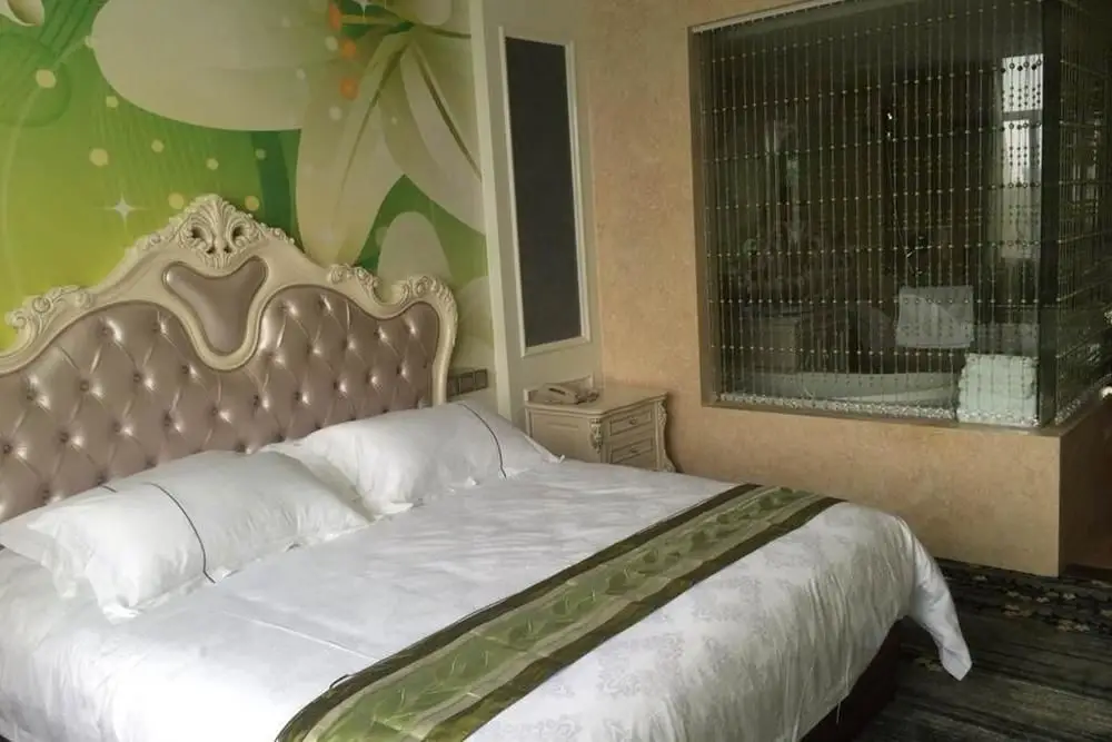 Шанхай: Shanghai Happy Hotel