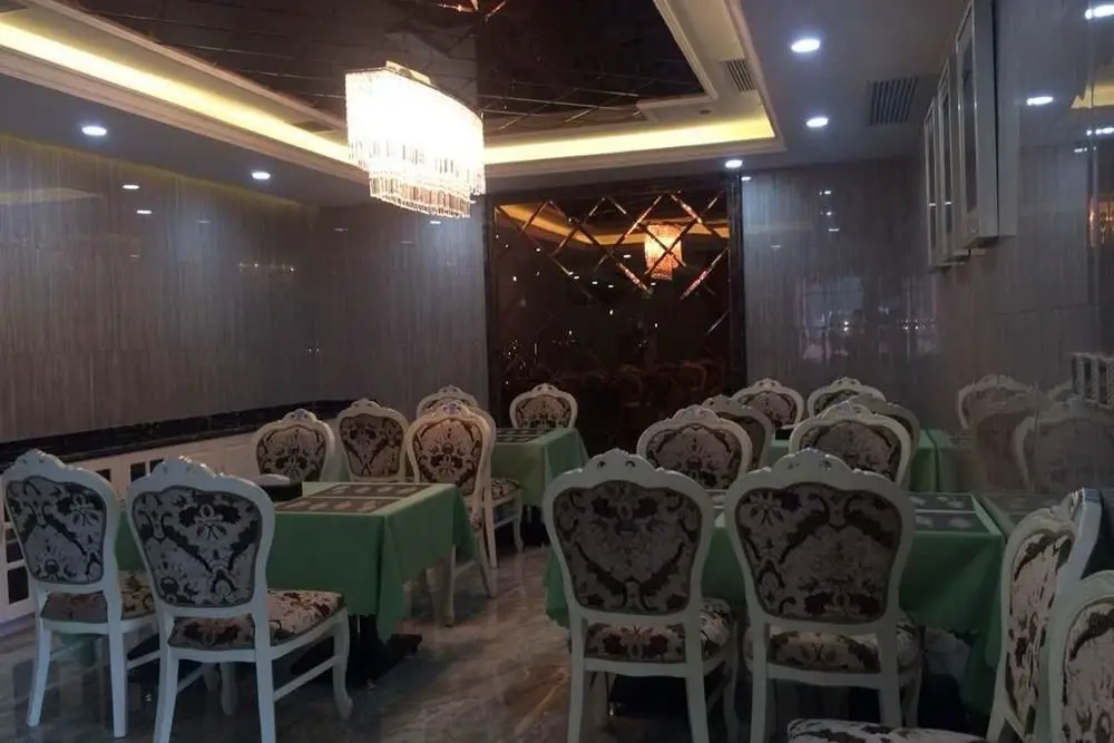 Шанхай: Shanghai Happy Hotel