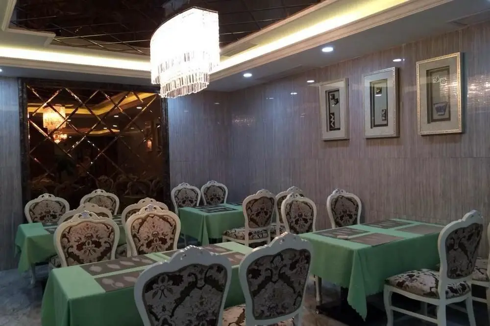 Шанхай: Shanghai Happy Hotel