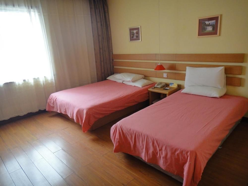 Шанхай: Home Inn South Bund
