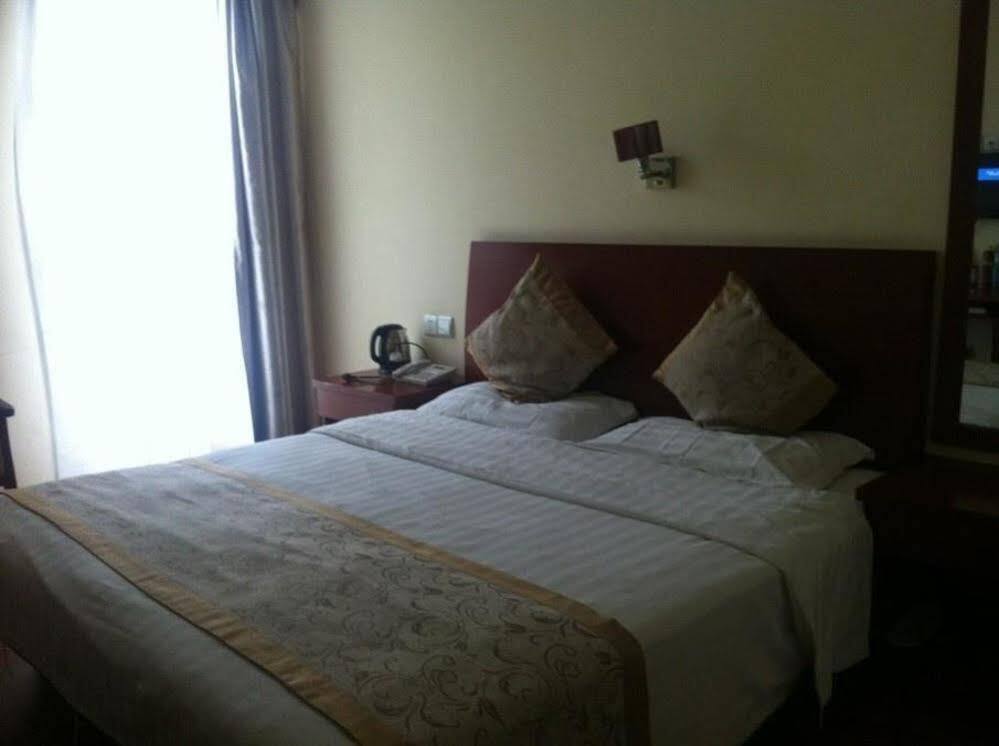 Наньтун: Jianghai Star Hotel