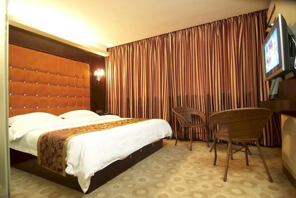 Гуанчжоу: Guangzhou Baihao Business Hotel