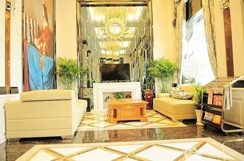 Ухань: Aishijia Hotel