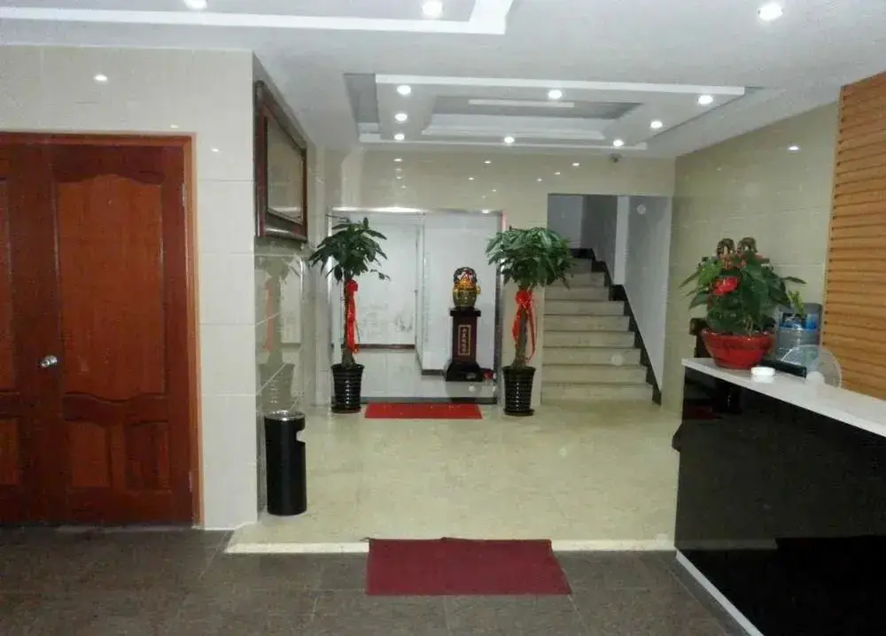 Циндао: Shenghu Business Hotel - Tsingtao