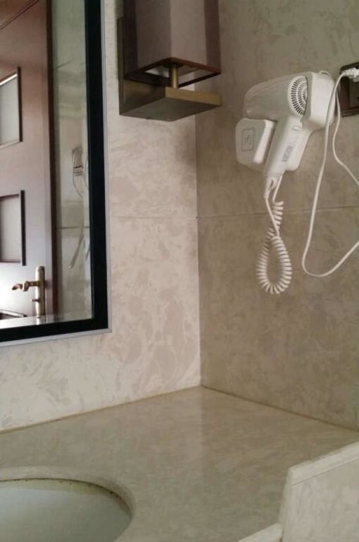Хэфэй: Eral Hotel