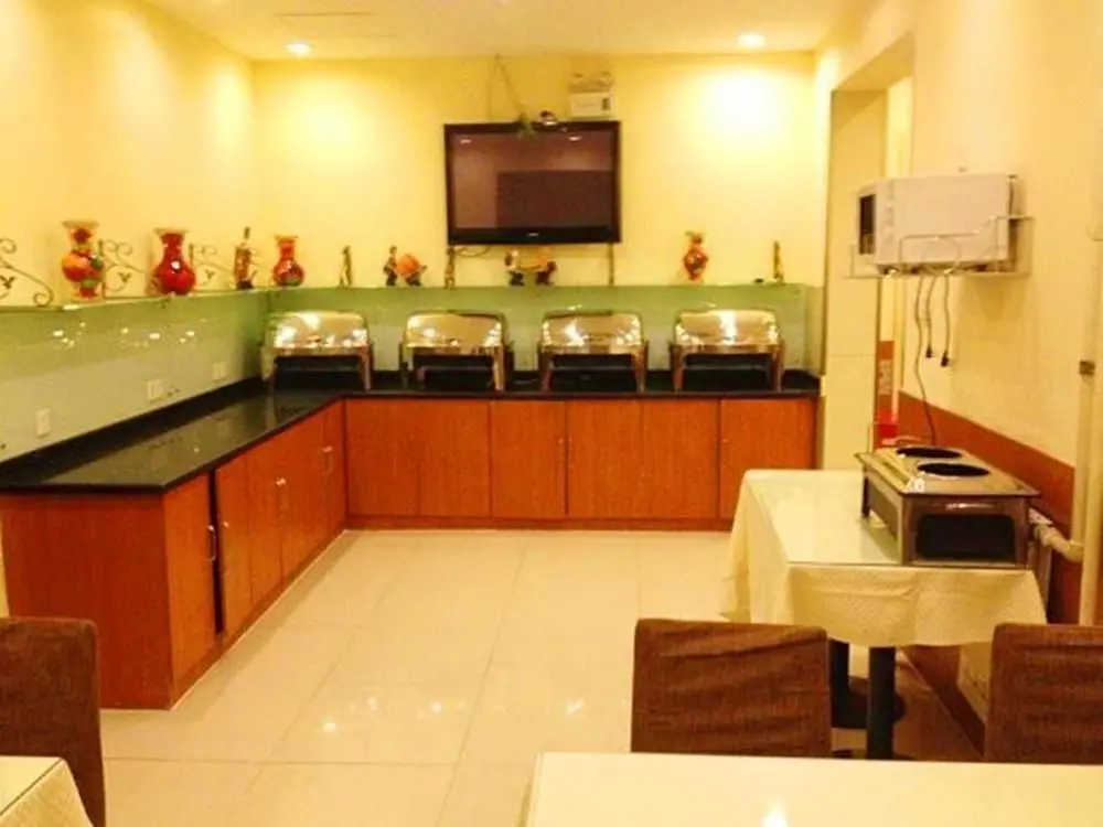 Тяньцзинь: Hanting Hotel Tianjin Chenglindao Metro Station