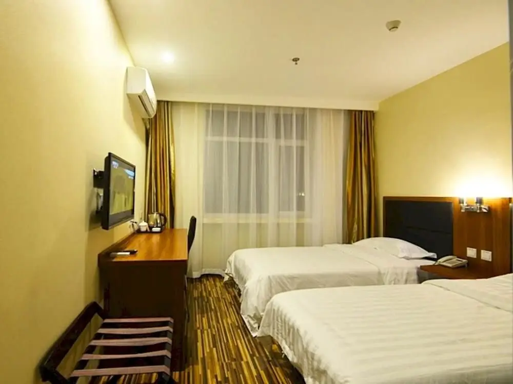 Dongying 118 Hotel — фото 1