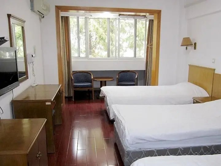Шанхай: Shanghai Fengyuan Hotel