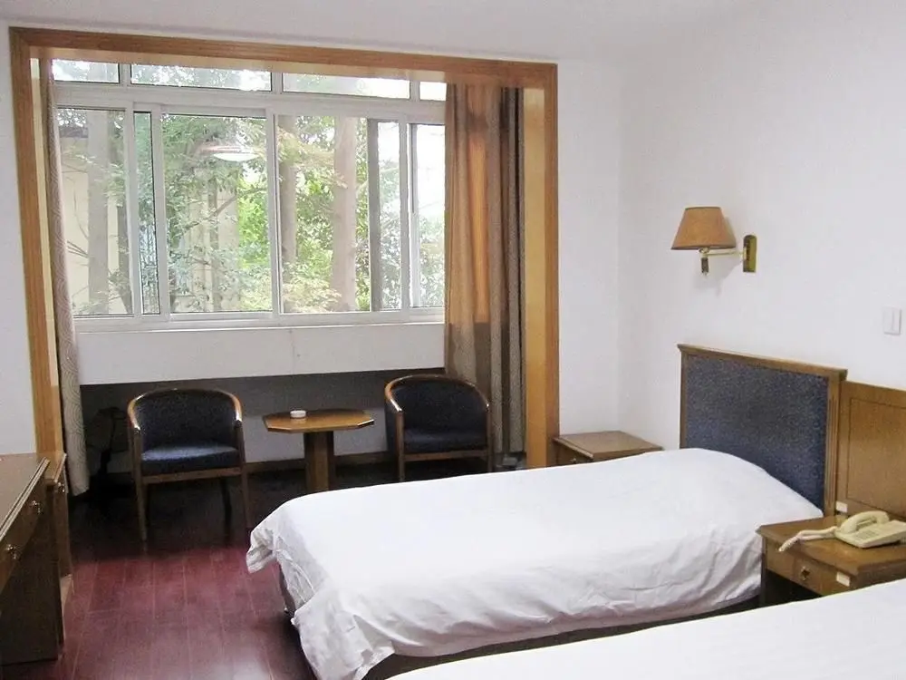 Шанхай: Shanghai Fengyuan Hotel