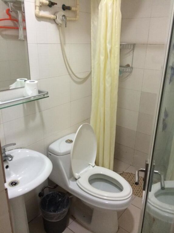 Шанхай: Linting Holiday Hotel