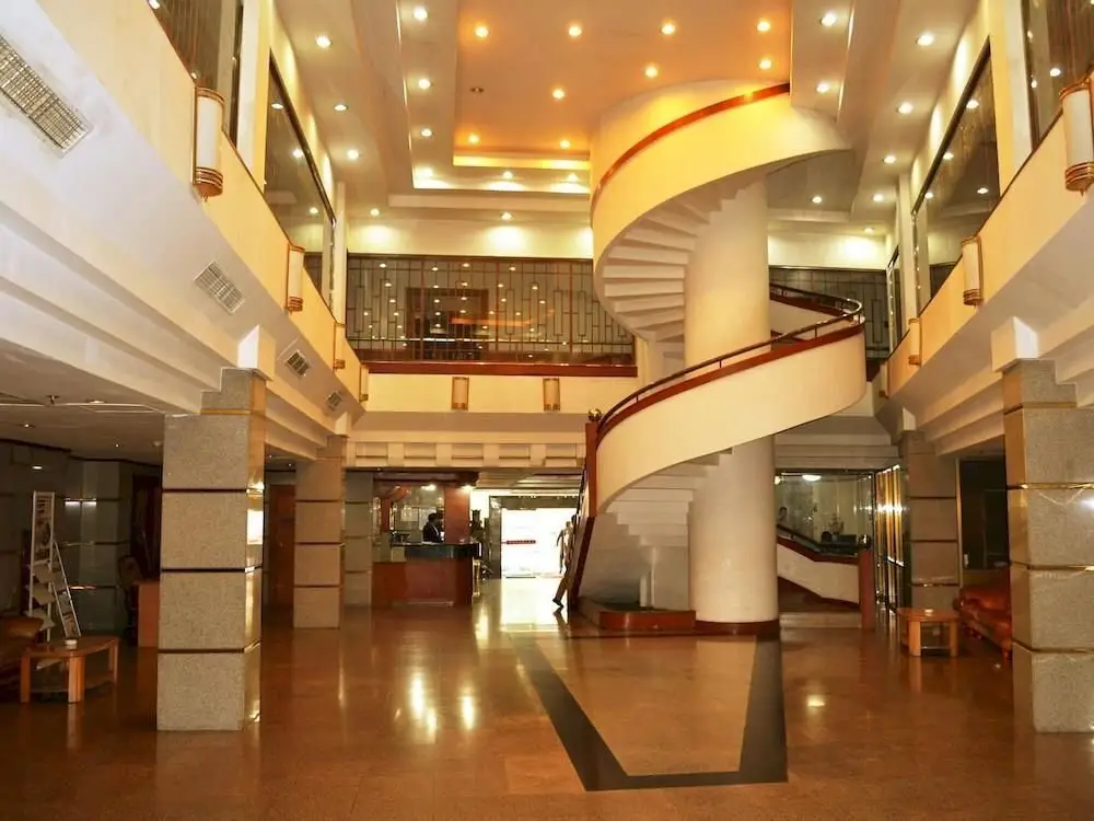 Яньтай: Zmax Hotel·Yantai Shimao Binhai Plaza