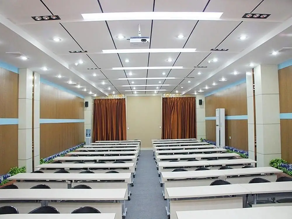 Линьи: Yiyi Fashion Hotel