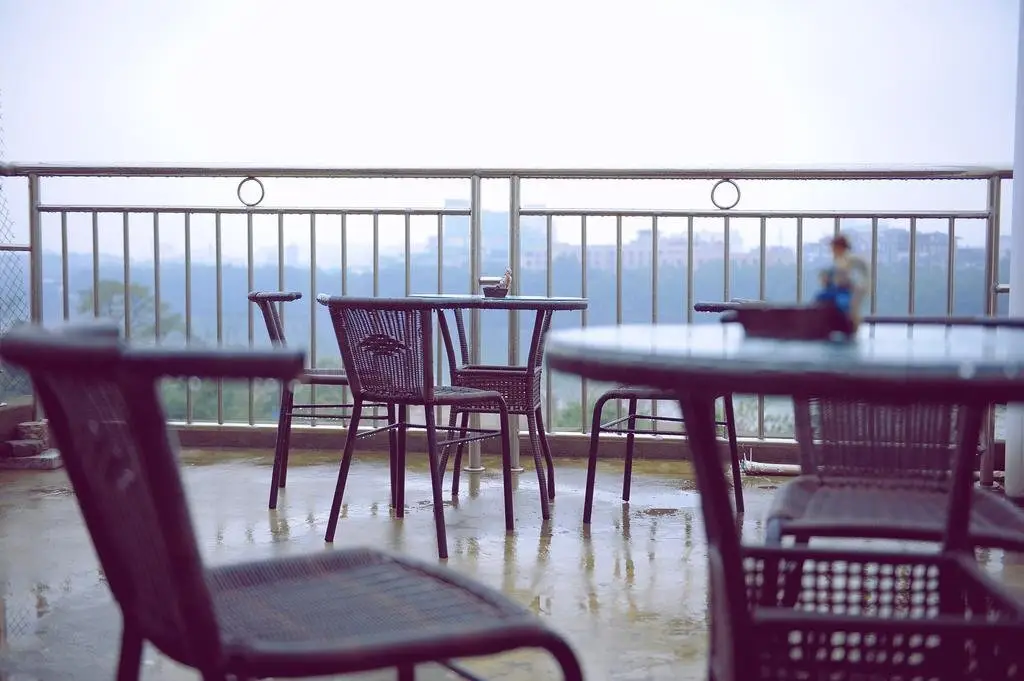 Гуйлинь: Guilin Youjian Inn