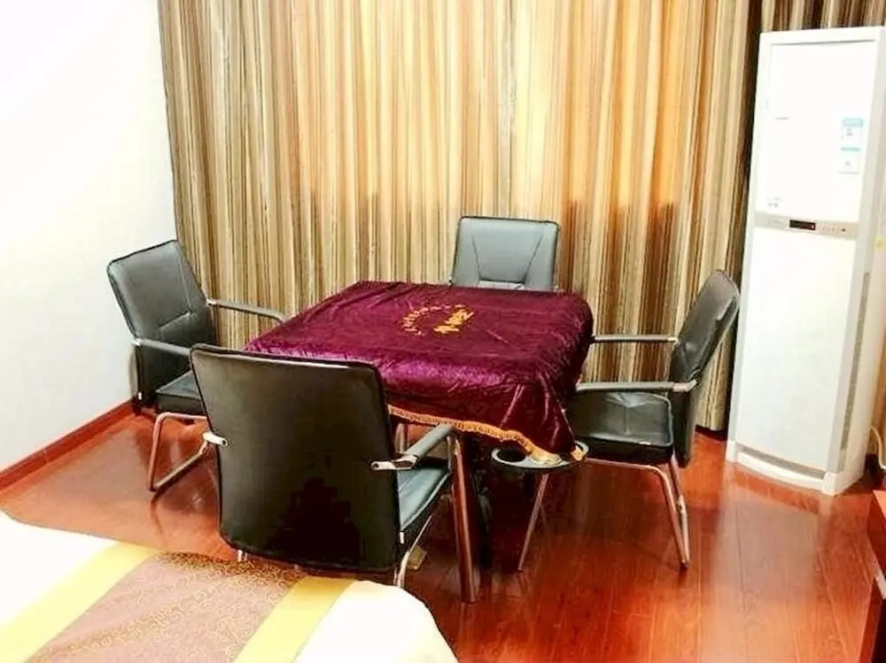 Цзюцзян: Jiujiang Golden Bay Holiday Hotel