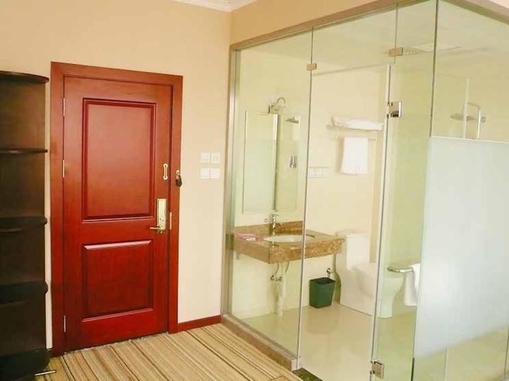 Циндао: Daweng Jiulongquan Hotel ((Licun Pedestrian Street Store)