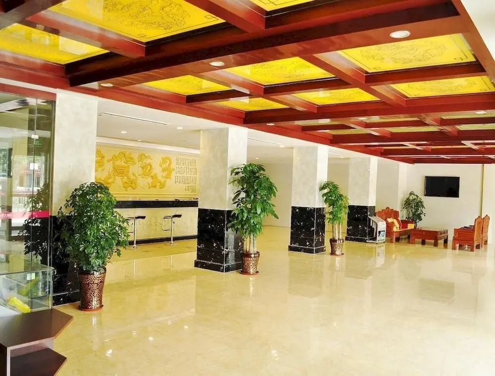 Циндао: Daweng Jiulongquan Hotel ((Licun Pedestrian Street Store)