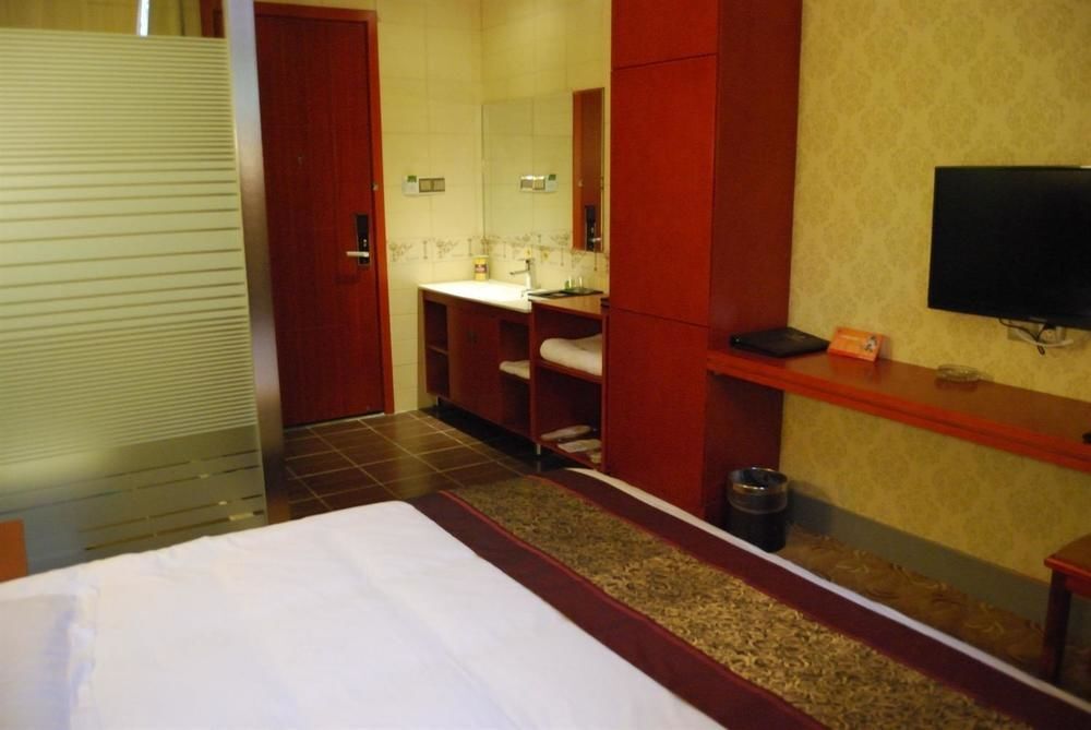 Ухань: Fuyuan Baihe Holiday Hotel