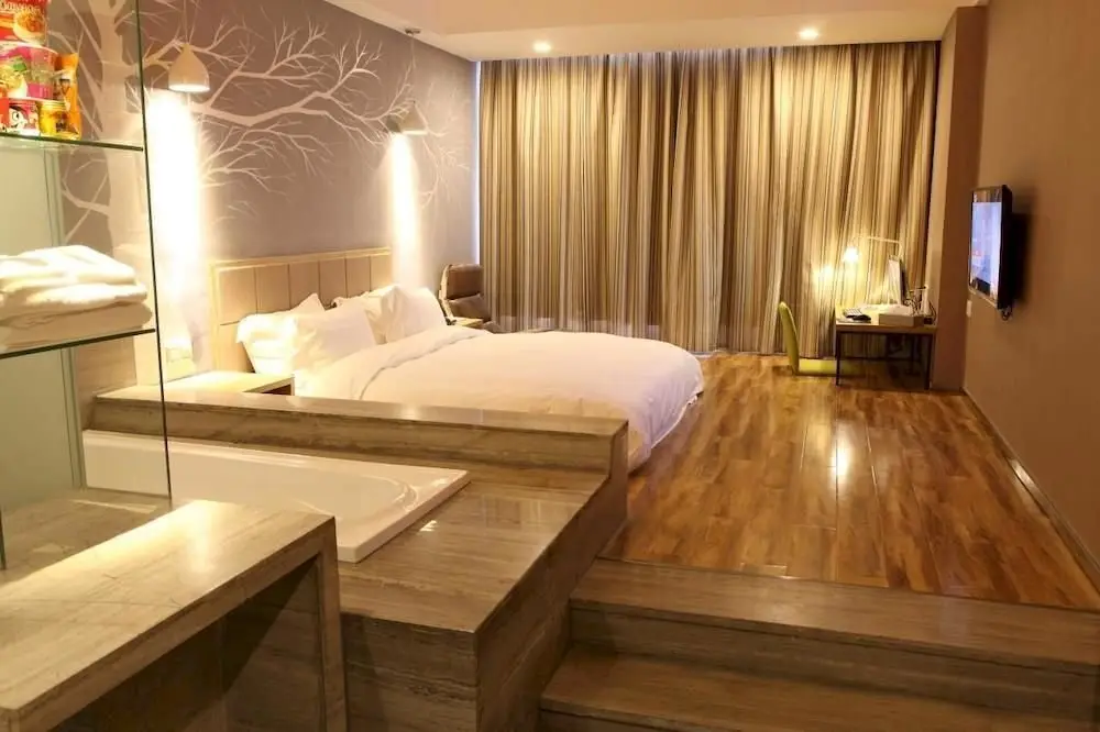 Чанша: Ningxiang V8 Theme Hotel