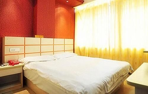 Ухань: Pai Hotel Wuhan Guanggu Square Subway Station
