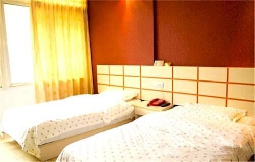 Ухань: Pai Hotel Wuhan Guanggu Square Subway Station