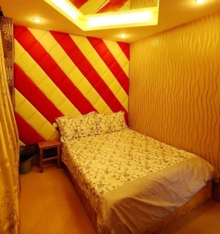 Шанхай: Shanghai Xinyuan Theme Hotel