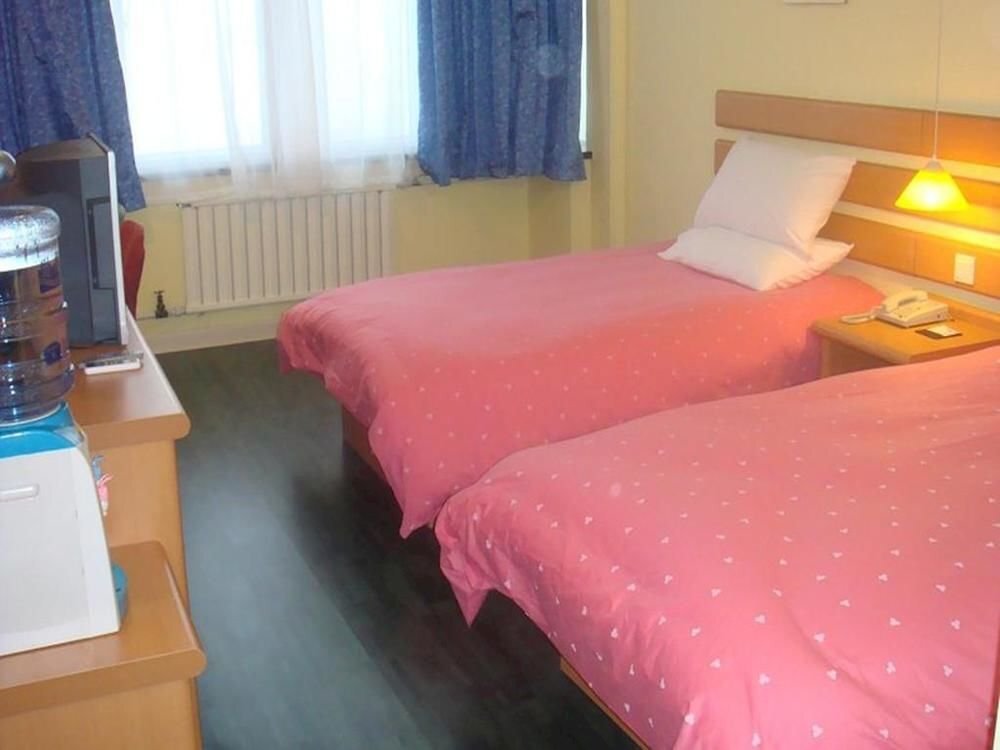 Линьи: Home Inn Jinqueshan Linyi