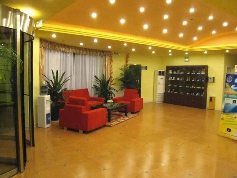 Линьи: Home Inn Jinqueshan Linyi
