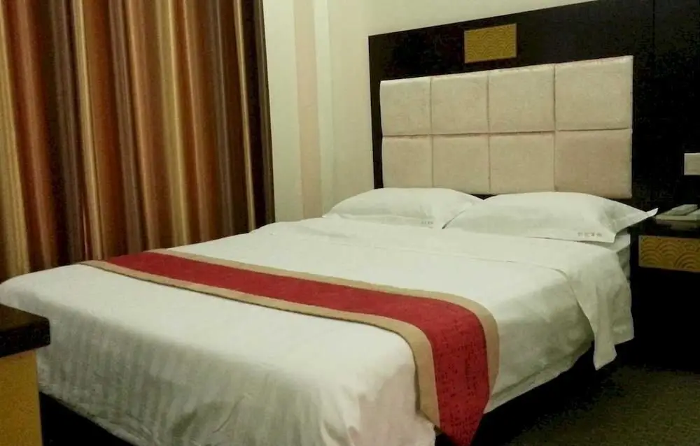 Гуйлинь: Huanying Hotel