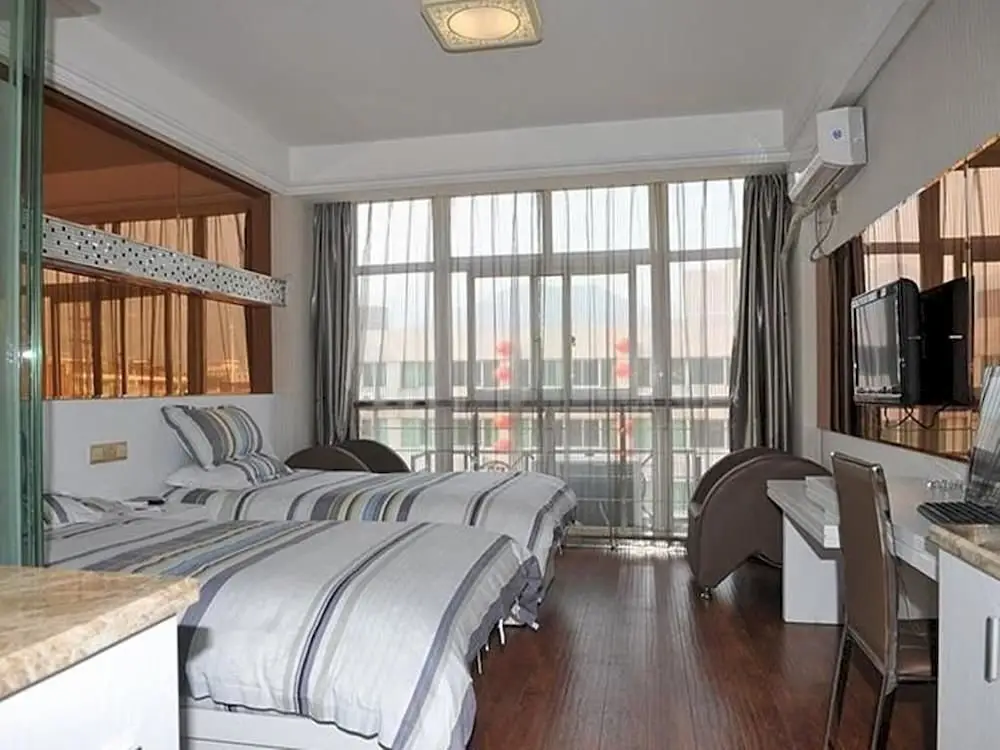 Тайчжоу: Minghao Fengshang Hotel Xianju Yangguang Branch
