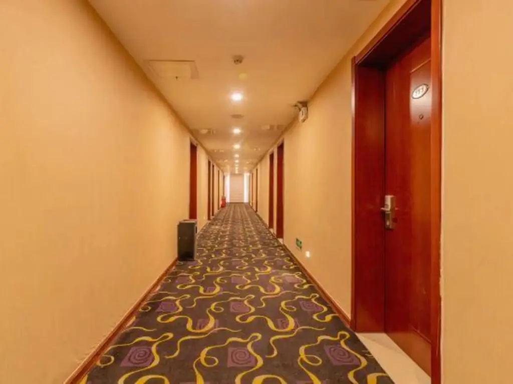Kunpeng Hotel — фото 1