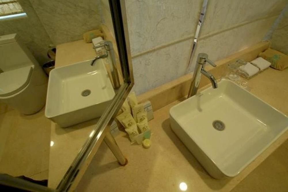 Шицзячжуан: Hebei Bailu Hot Spring Hotel