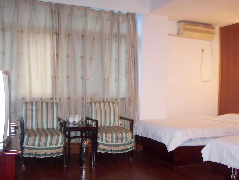 Джинченг: Fengcheng Hotel