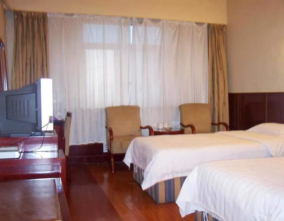 Джинченг: Fengcheng Hotel