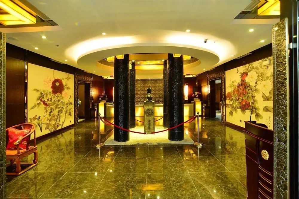 Лешан: Phoenix Lake Impression Emei Hotel