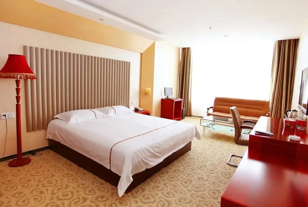 Линьи: Yishang Holiday Inn