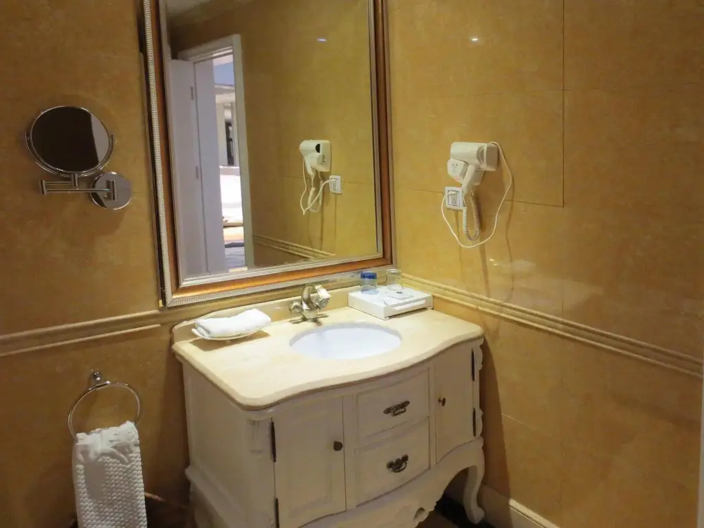 Ухань: Guangxin International Hotel