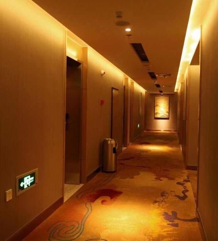 Сиань: OJC Holiday Hotel(Xi'an Bell Tower Metro Station)