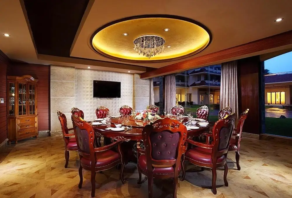 Вэнчен: Coconut Grove Herton Sea View Hotel
