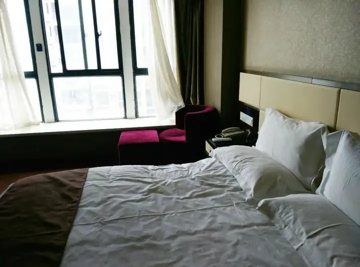 Цзюцзян: Starway Hotel