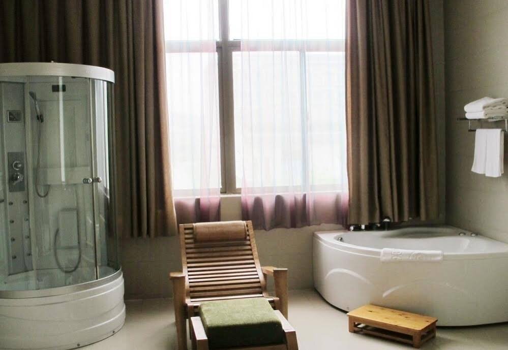 Ляньюньган: Lianyungang Dong Yuan International Hotel